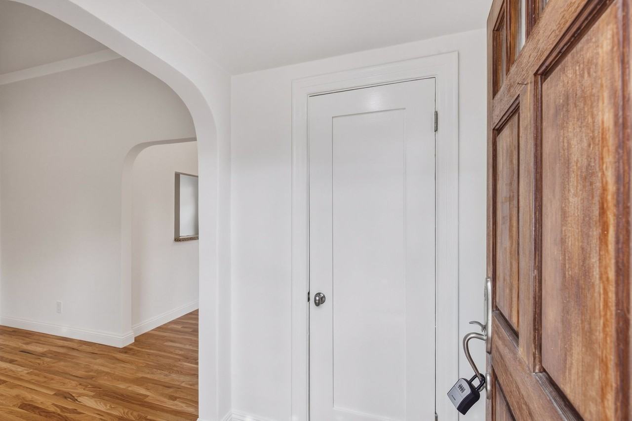 525 N Crescent Heights Blvd - Photo 5 of 35