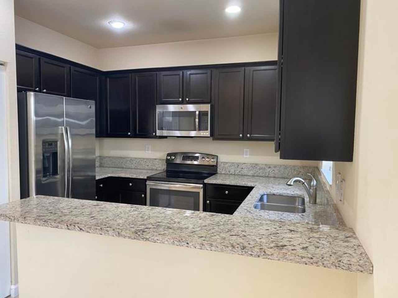 11269 Nw 88th St - Photo 2 of 11