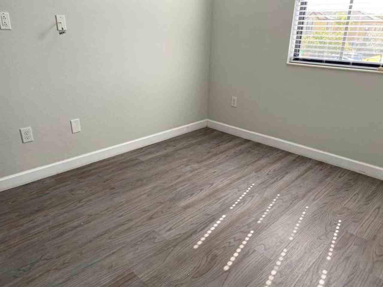 11269 Nw 88th St - Photo 6 of 11