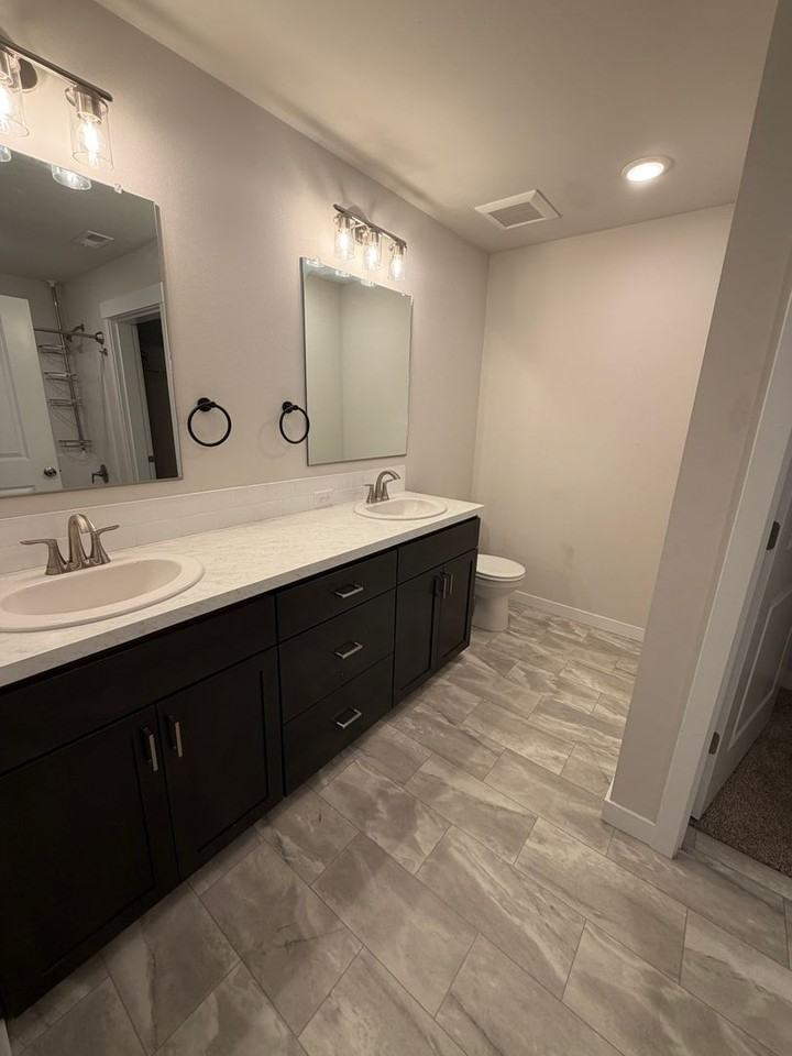 4263 W Bufflehead Blvd - Photo 3 of 13