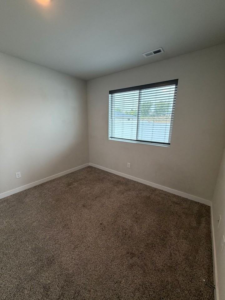 4263 W Bufflehead Blvd - Photo 6 of 13