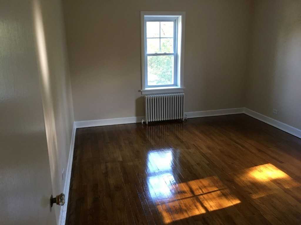 4633 N Lawndale Ave #1S - Photo 2 of 4