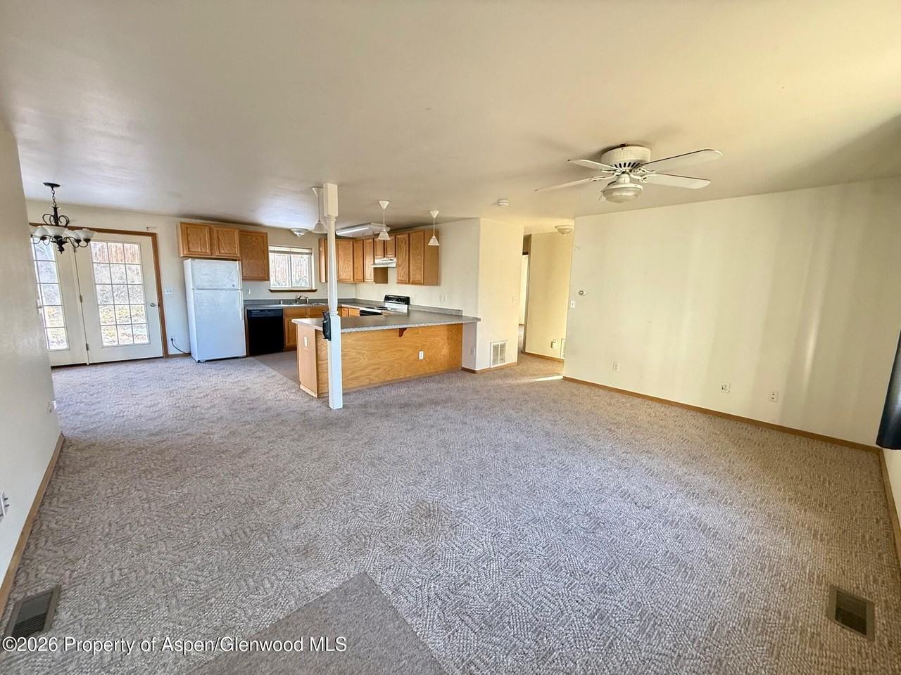 1333 E Victory Way - Photo 2 of 10