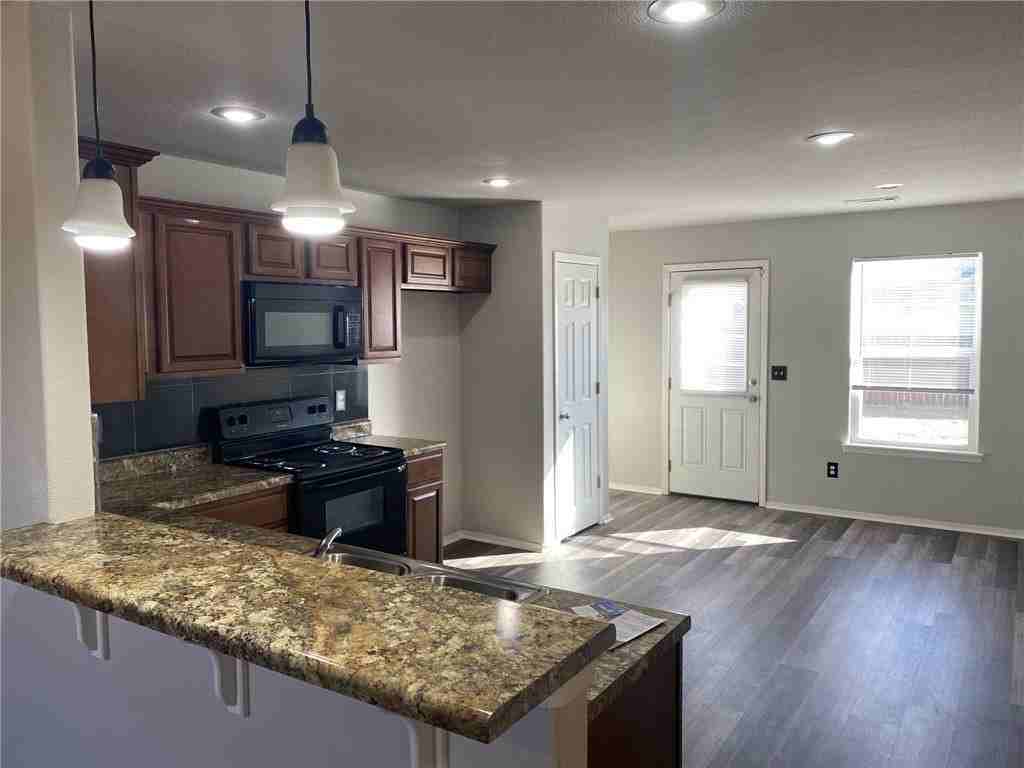 1426 S Apollo Dr - Photo 4 of 24