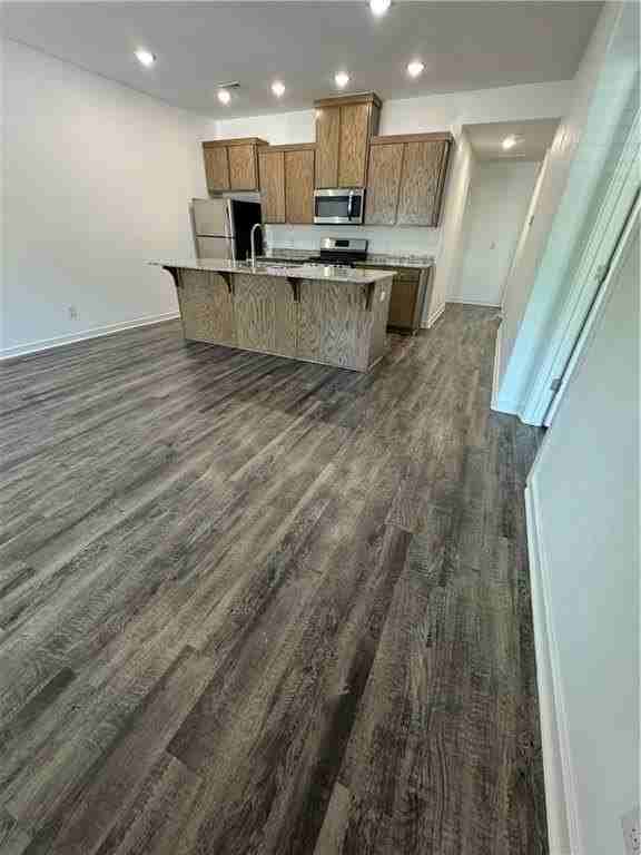 637 Hidden Springs Dr #4 - Photo 2 of 15