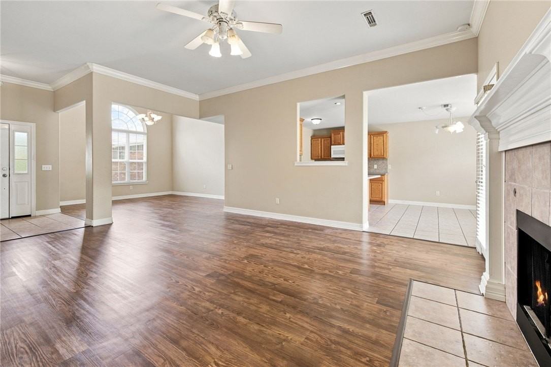 702 Sw Maidstone Ave - Photo 5 of 20