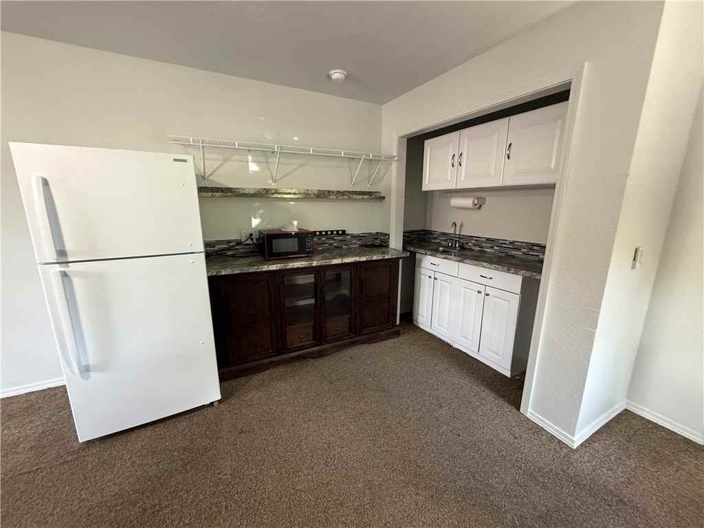 316 E Pickens Rd #B - Photo 3 of 4