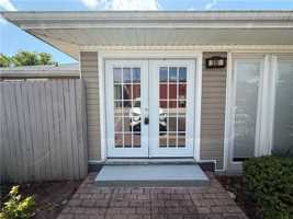 featured image of 318 E Pickens Rd