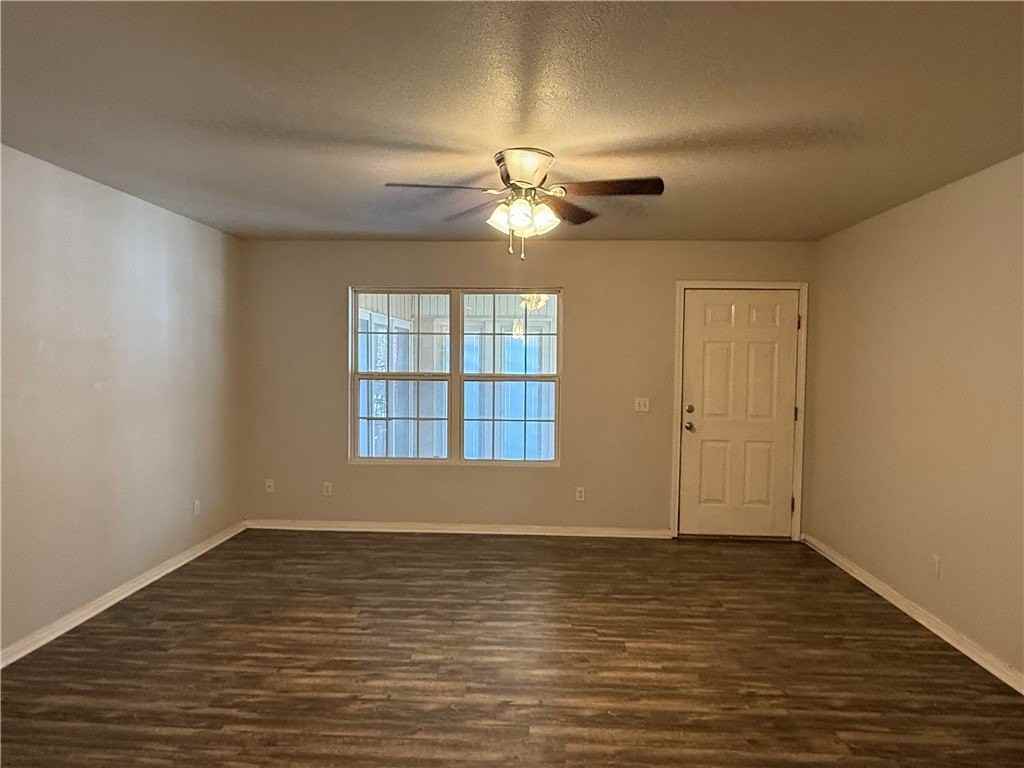 318 E Pickens Rd - Photo 7 of 12