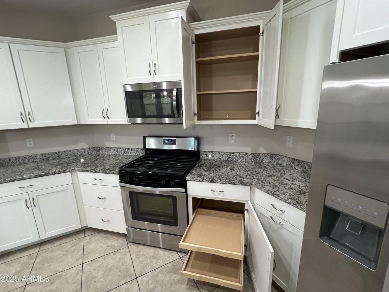 17870 W Hadley St - Photo 5 of 19