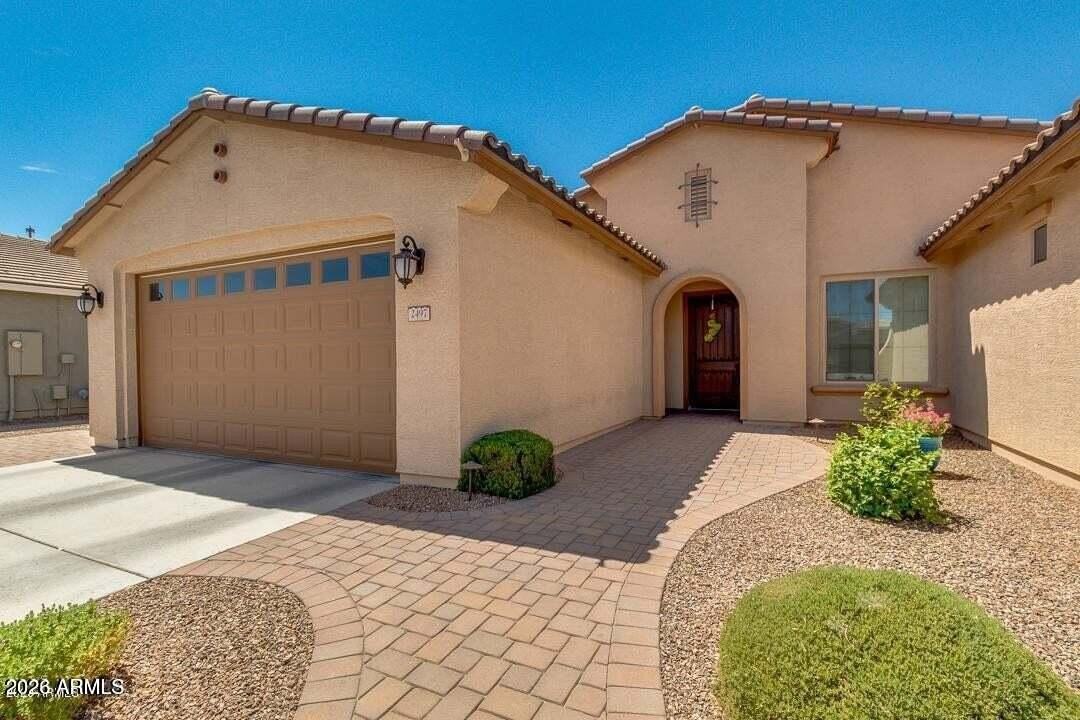 2497 E Aris Dr - Photo 2 of 33