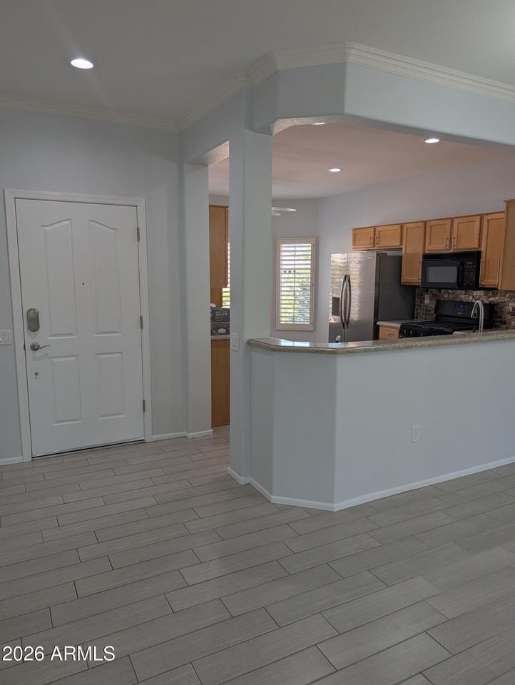 16225 W Tapatio Dr - Photo 2 of 33