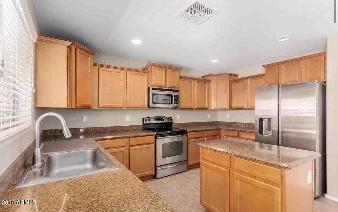 1938 N Wildflower Ln - Photo 6 of 9