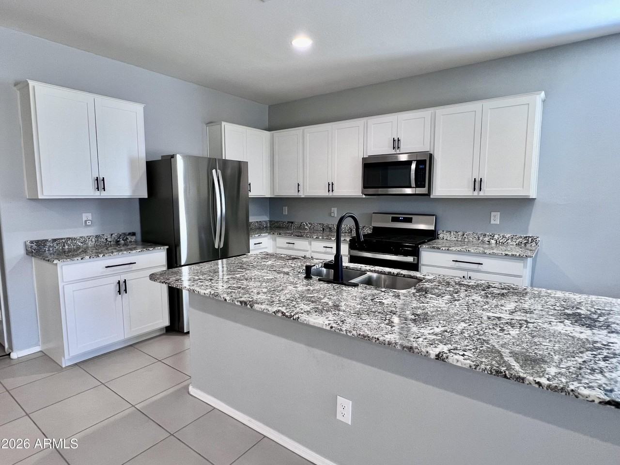 15545 W Smoketree Dr - Photo 7 of 32