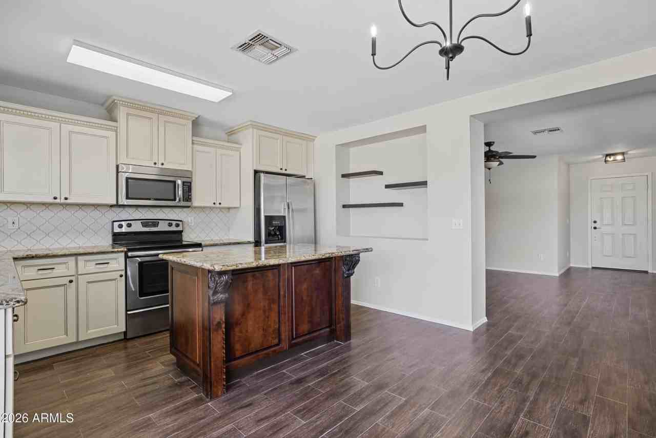 10538 W Foothill Dr - Photo 7 of 16
