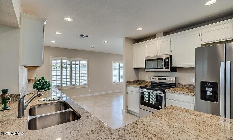 15638 N 54th St - Photo 5 of 27