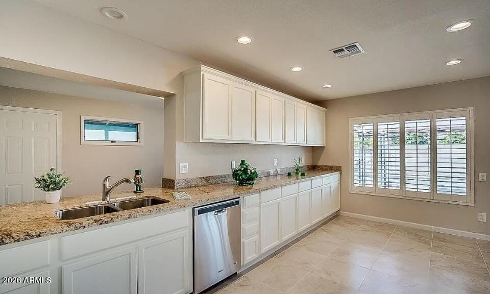 15638 N 54th St - Photo 6 of 27