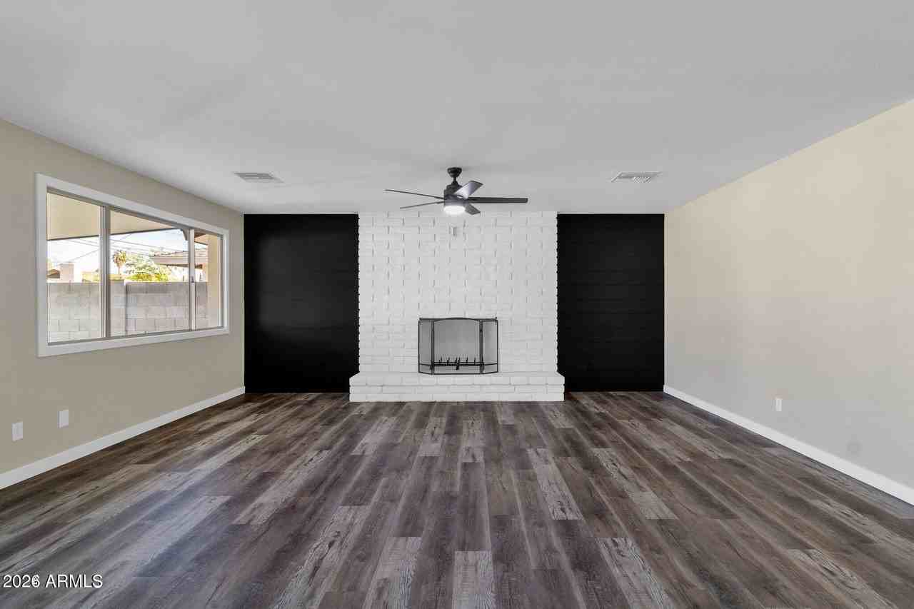 1134 E Loyola Dr - Photo 7 of 35