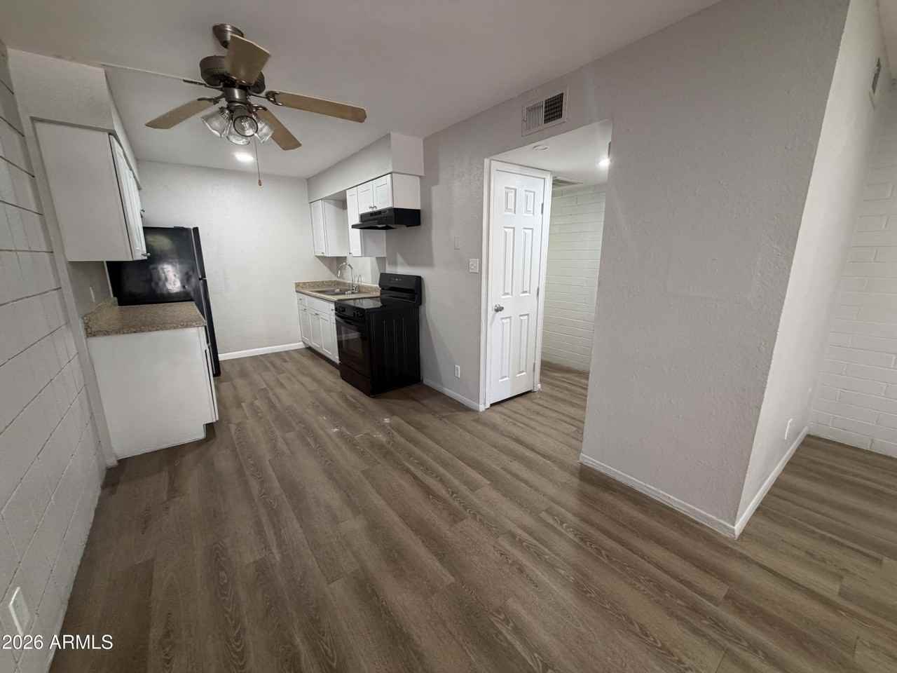 2034 W Cactus Rd #B - Photo 3 of 5
