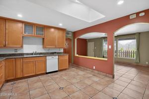 featured image of 315 W Glenrosa Ave