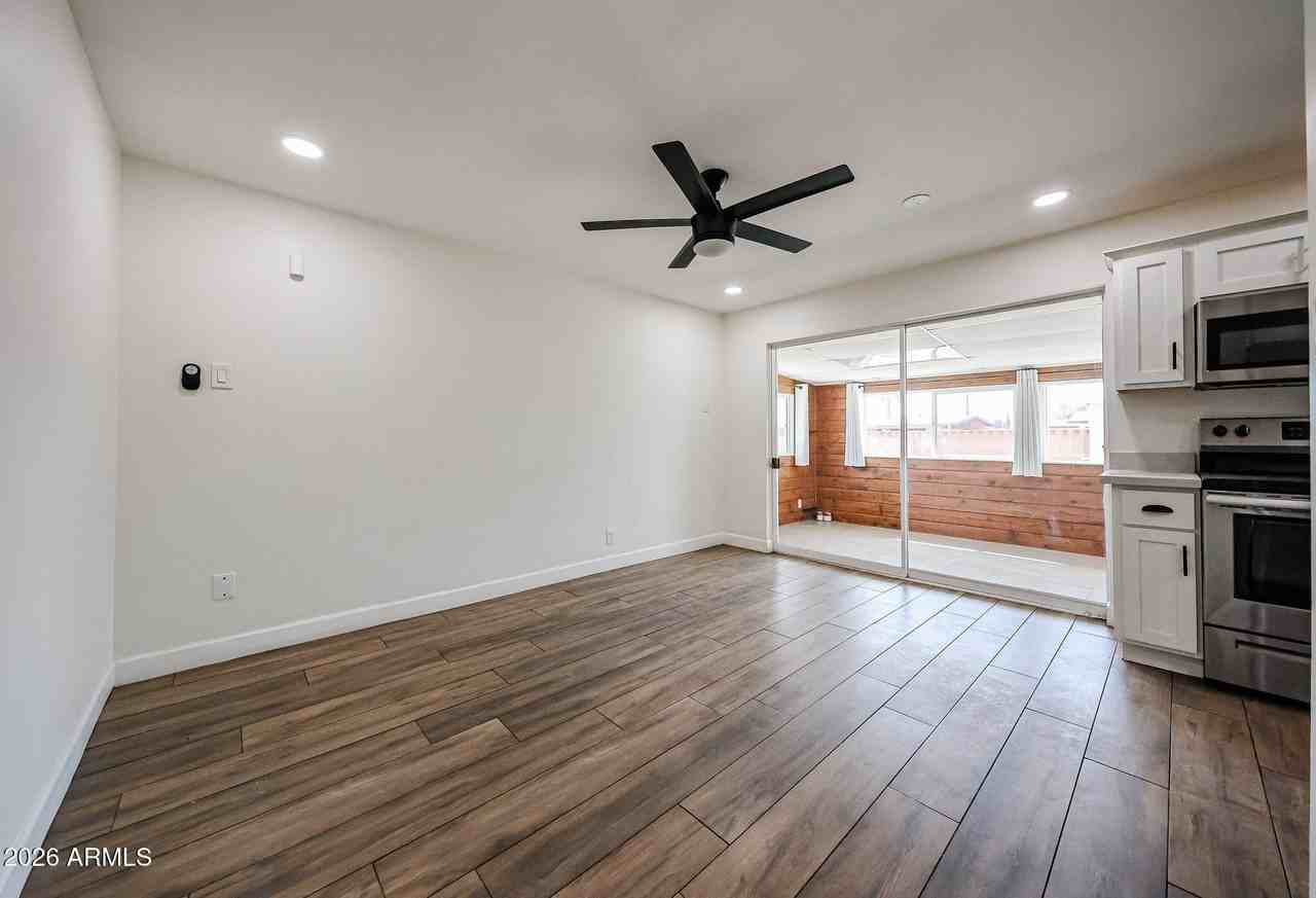 3813 W Meadowbrook Ave - Photo 6 of 26