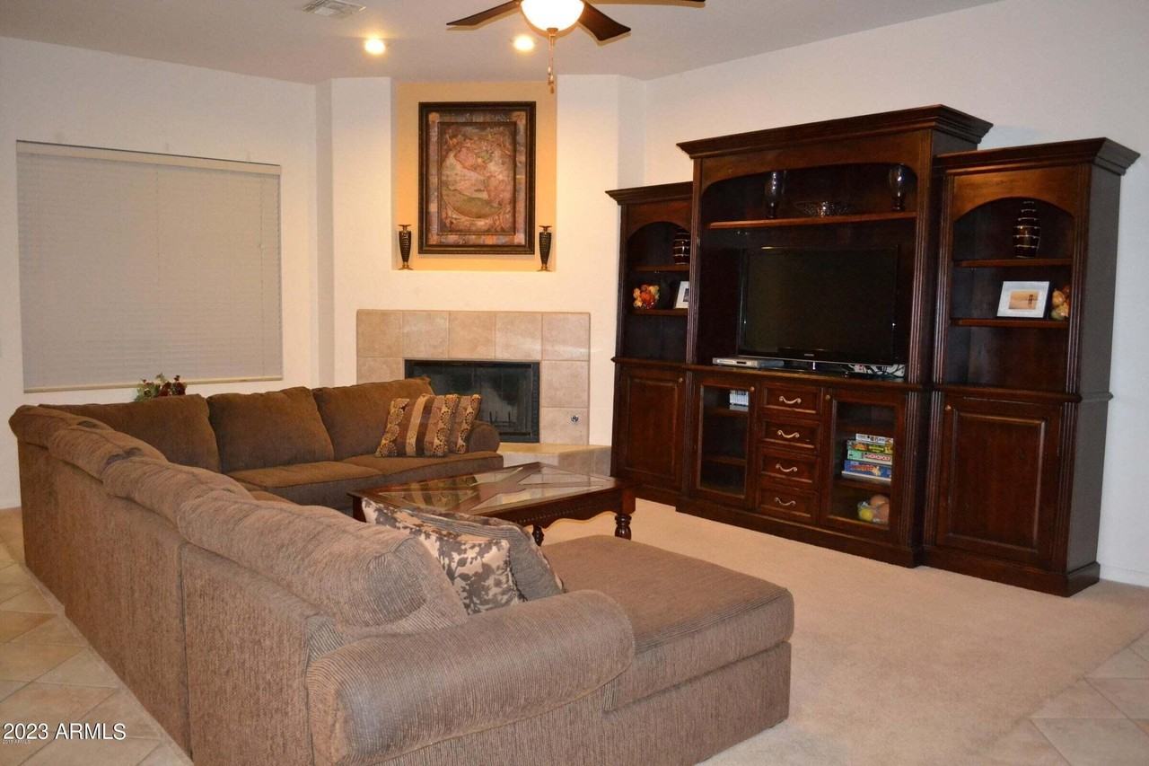 16432 S 16th Ave - Photo 4 of 16