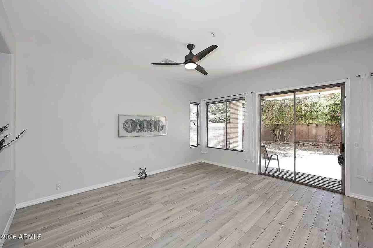7631 E Los Gatos Dr - Photo 5 of 18