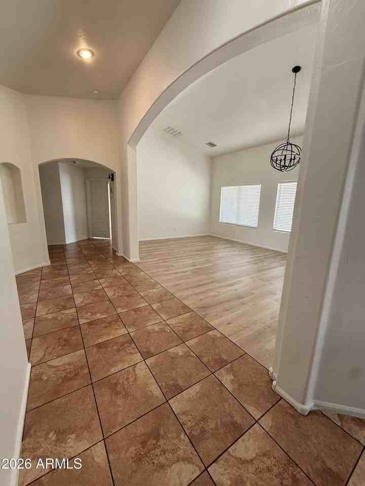 16179 W Magnolia St - Photo 6 of 17