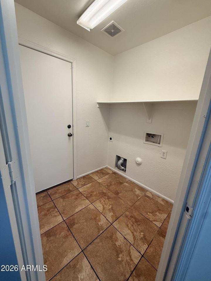 16179 W Magnolia St - Photo 7 of 17