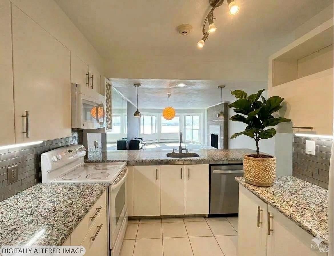 150 Seminary Dr #3C - Photo 5 of 12