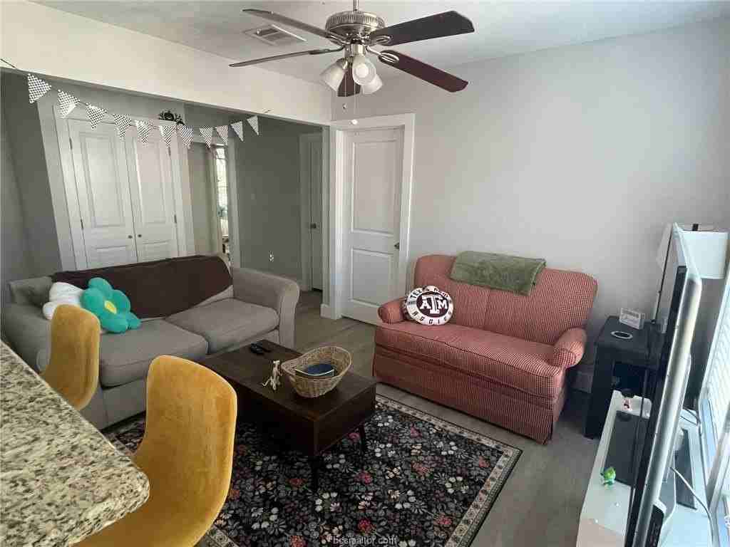 205 Montclair Ave #A - Photo 7 of 10