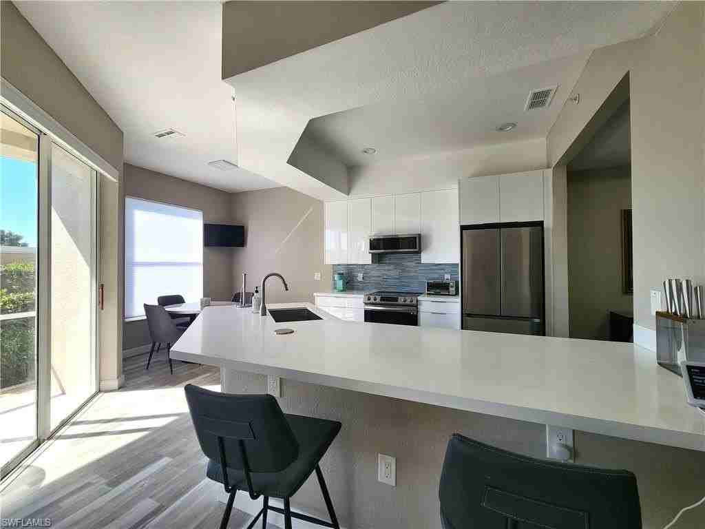 9270 Belleza Way Apt 105 - Photo 6 of 31