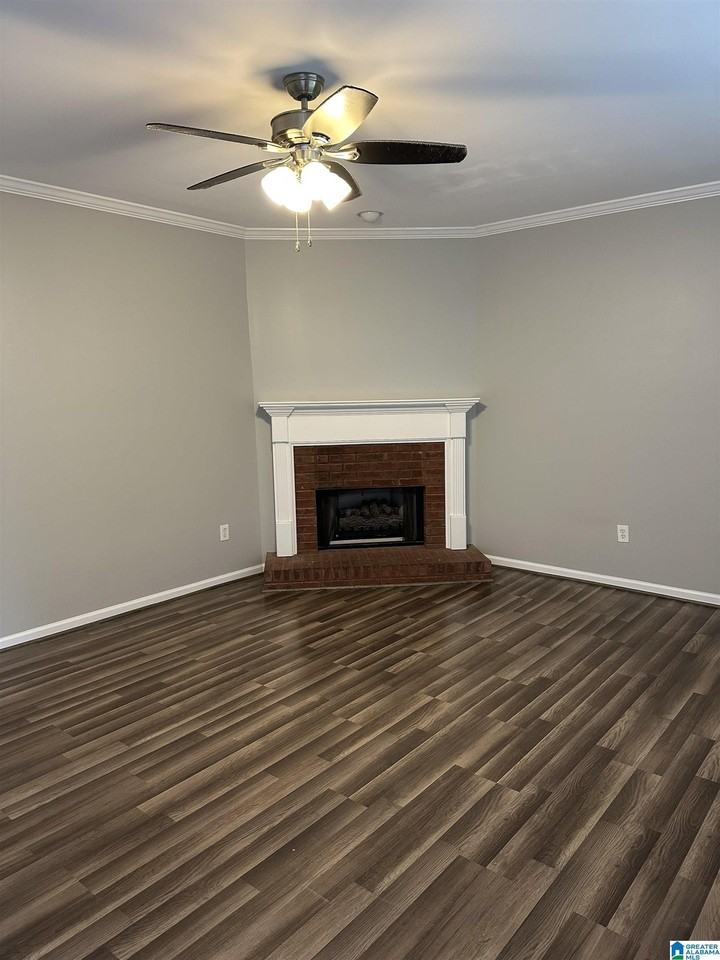407 Cambrian Ridge Dr - Photo 3 of 9