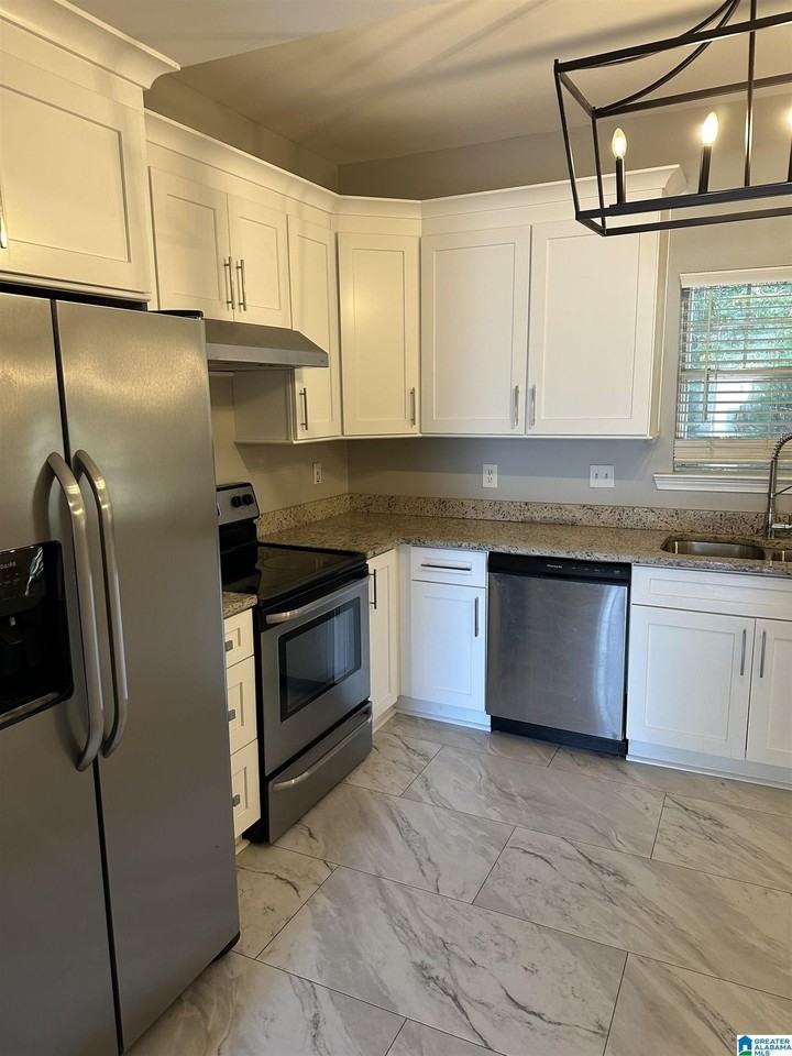 407 Cambrian Ridge Dr - Photo 4 of 9