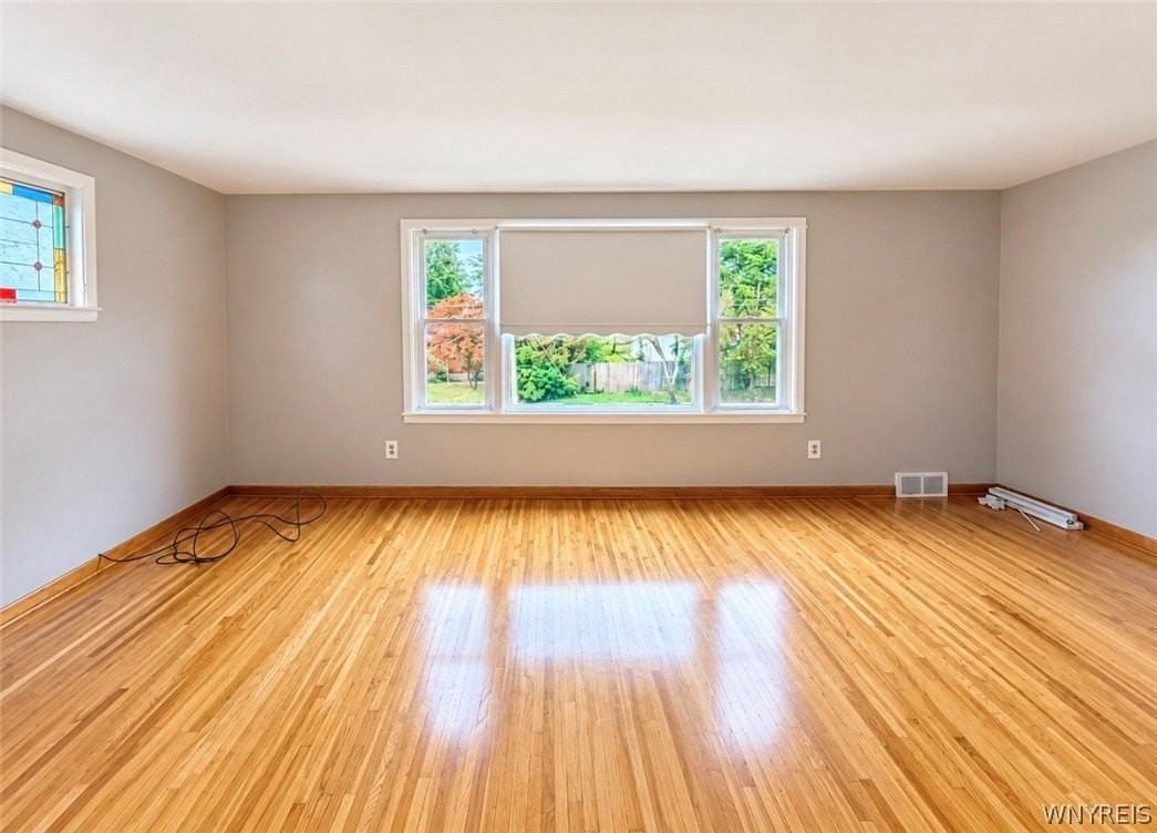 114 Newell Ave - Photo 5 of 28
