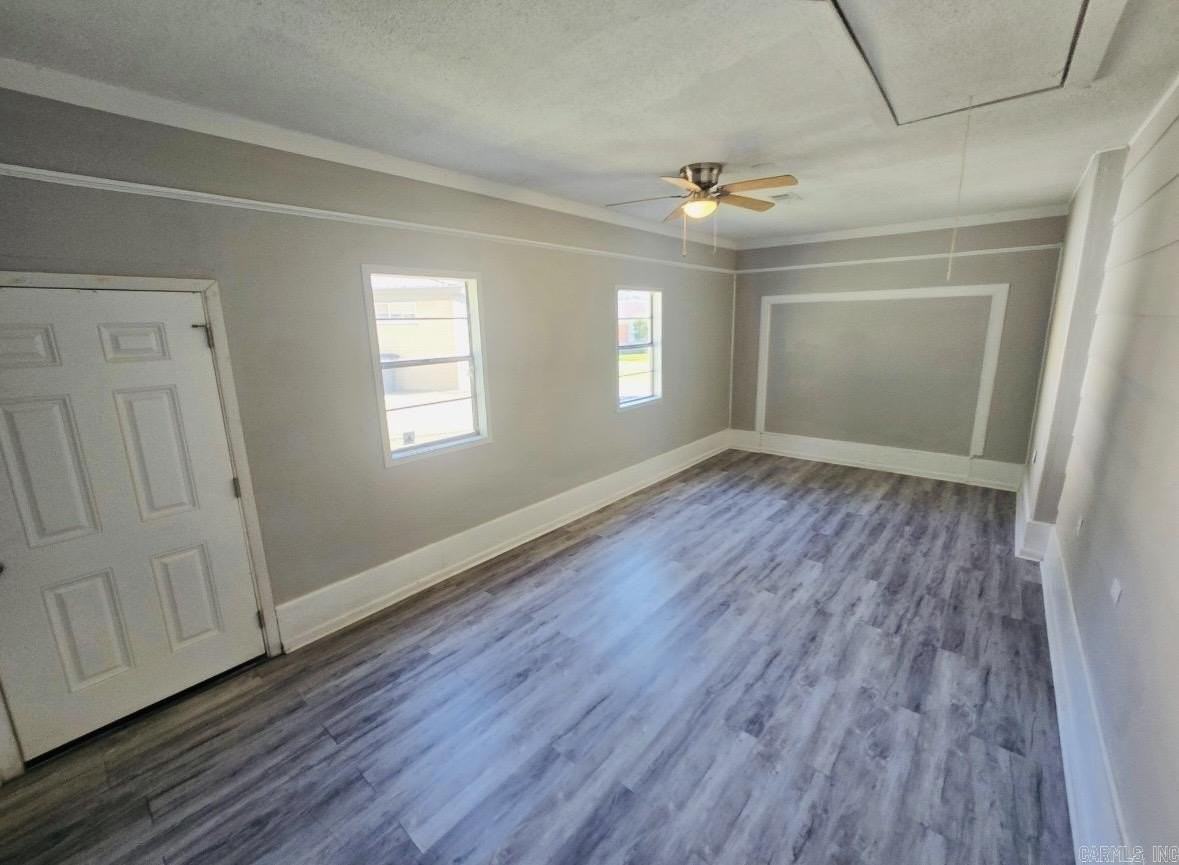 620 Brookhaven Ct - Photo 3 of 16