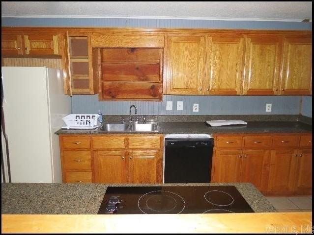7125 Anderson St - Photo 5 of 25
