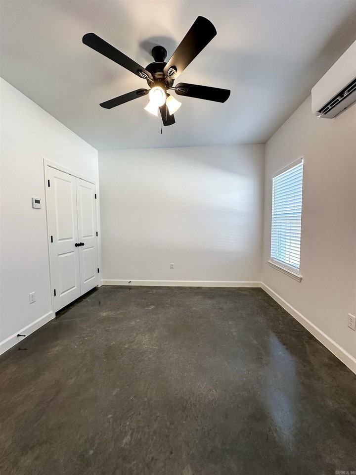 1513 Mary Kay Blvd - Photo 7 of 8