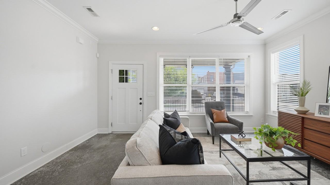 1443 Park Ave - Photo 5 of 46
