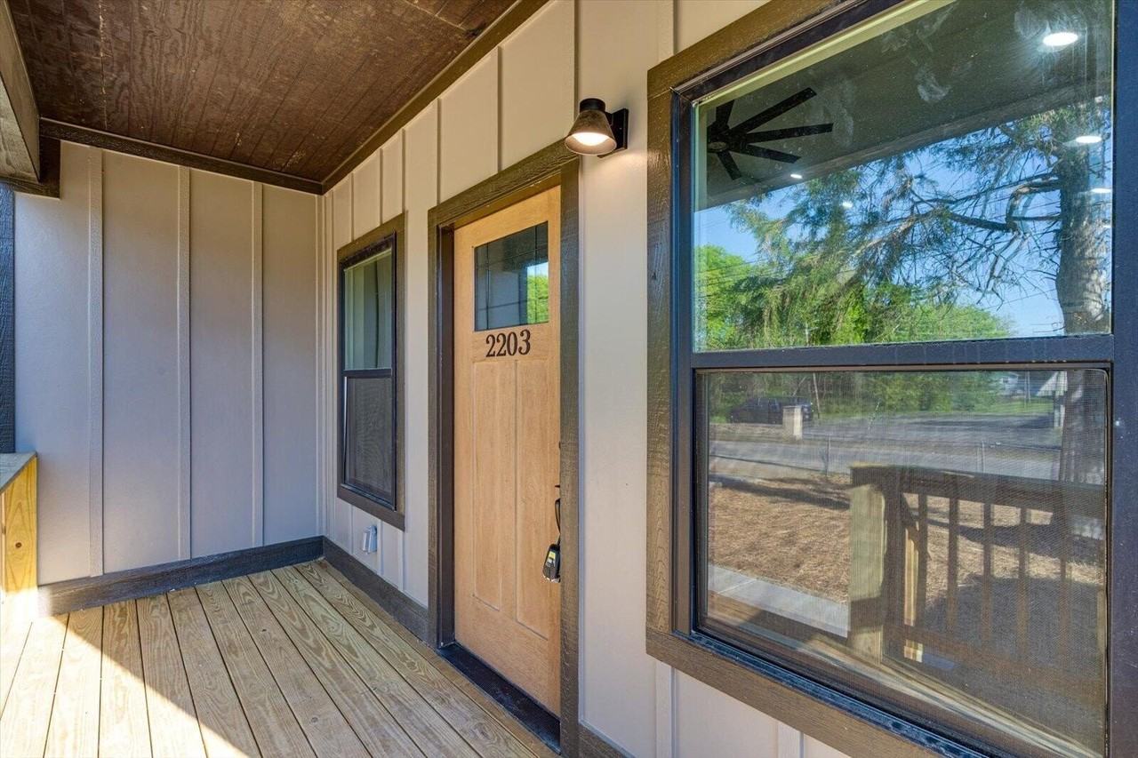 2203 Rawlings St - Photo 2 of 28