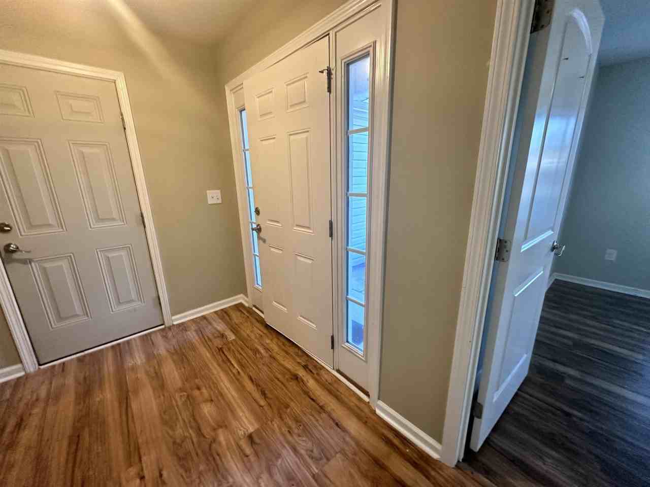2443 Morlynn Dr - Photo 4 of 33