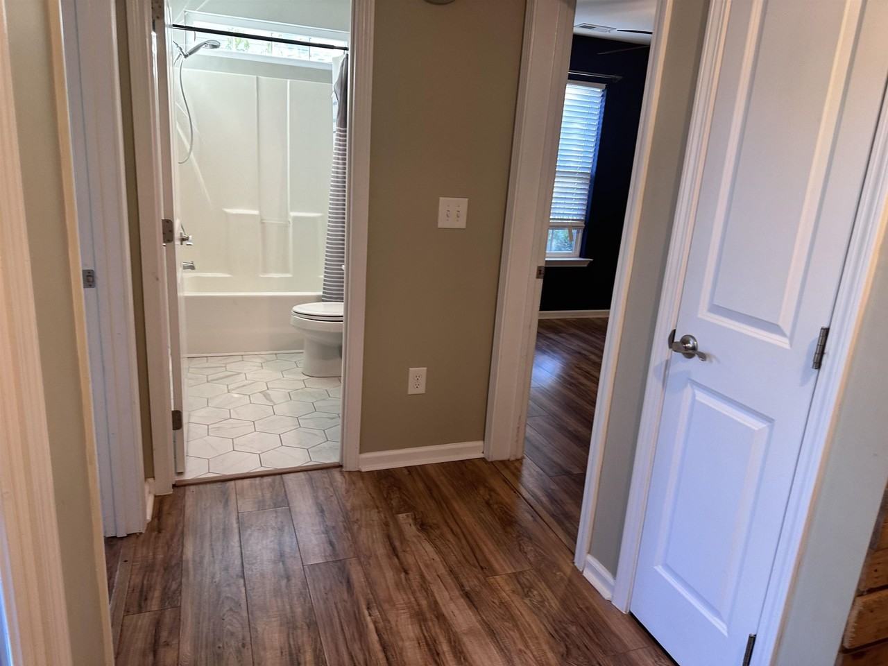 2443 Morlynn Dr - Photo 5 of 33