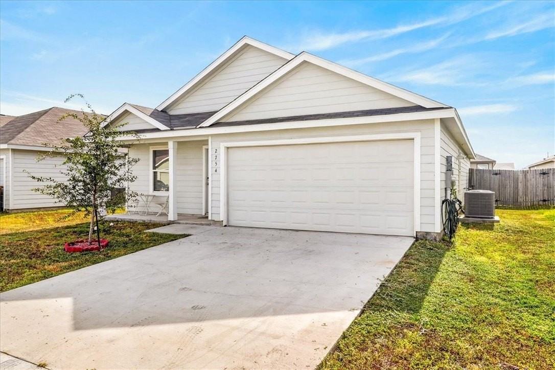 2754 Winterfell St - Photo 3 of 36