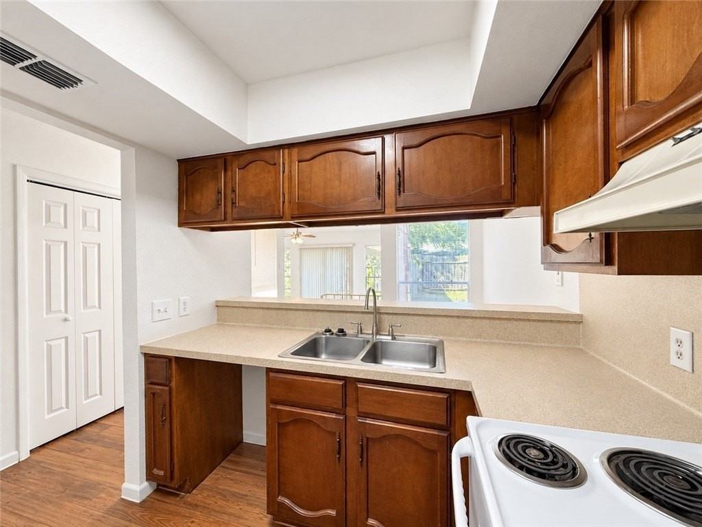 3725 Thornberry Ct #3735 - Photo 4 of 13