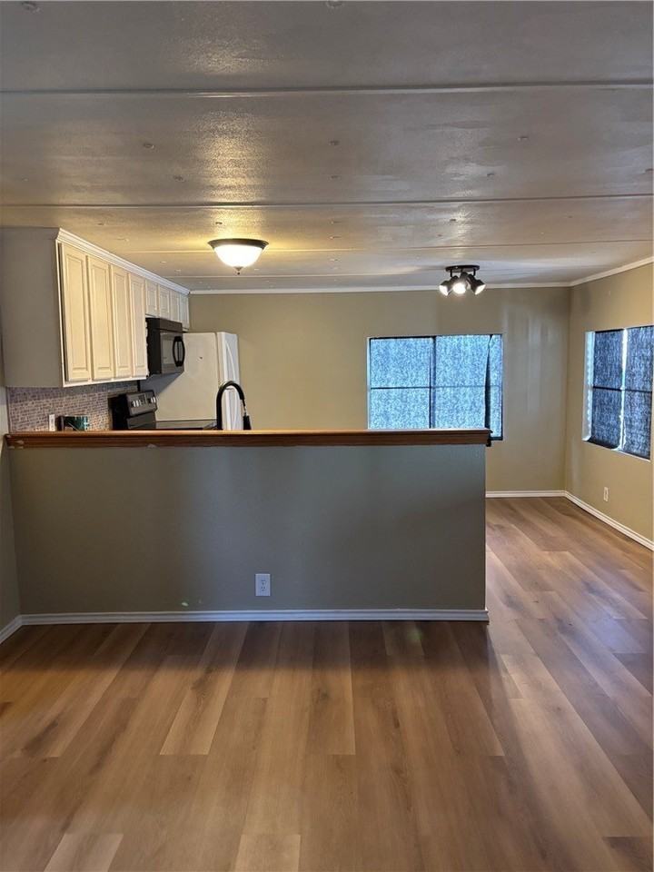 337 S Arch St #16 - Photo 4 of 15