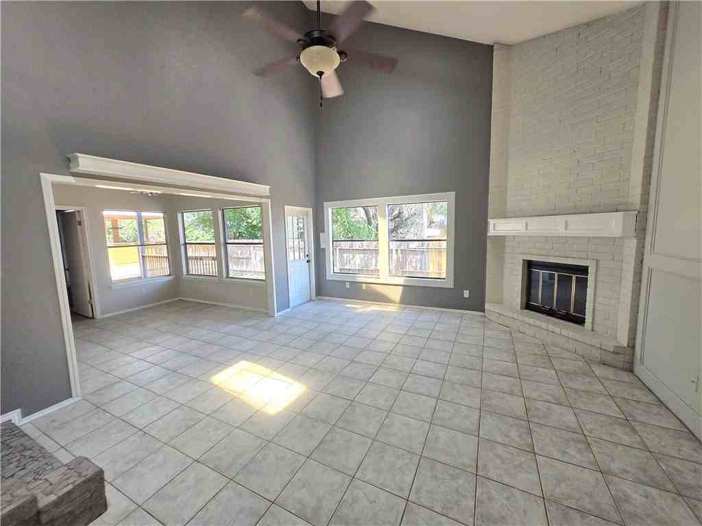 14630 Spaulding Dr - Photo 2 of 23