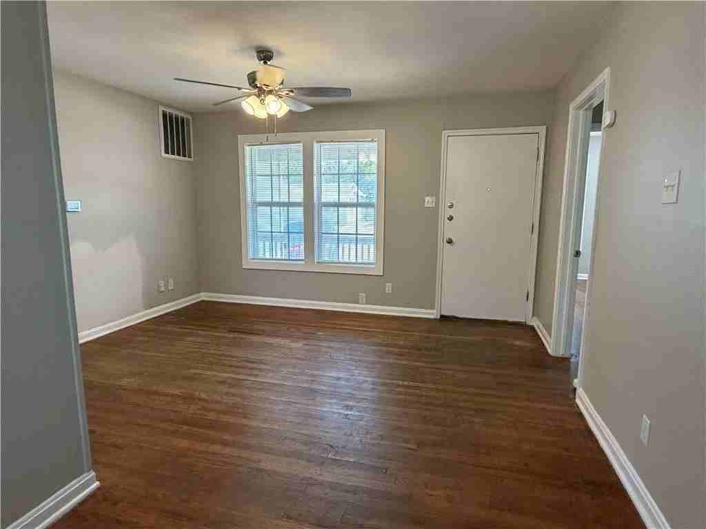 4809 Rogerson Dr - Photo 2 of 7