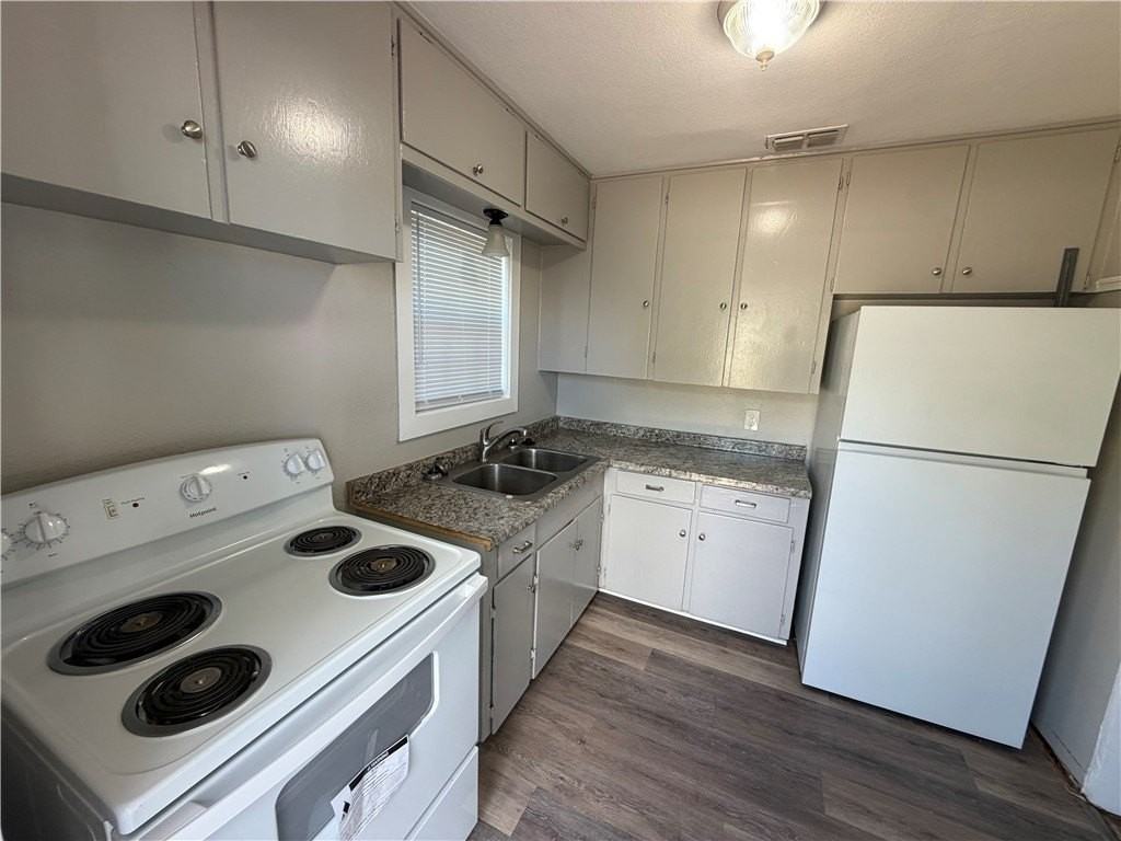 4809 Rogerson Dr - Photo 6 of 7