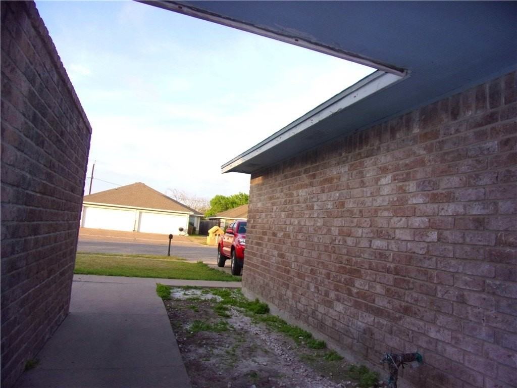 6621 Rhine Dr #A - Photo 2 of 25
