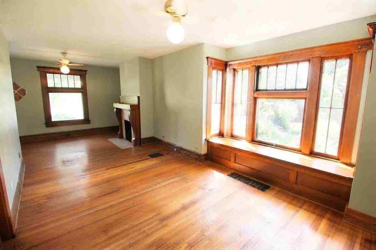 142 E Northwood Ave - Photo 4 of 20